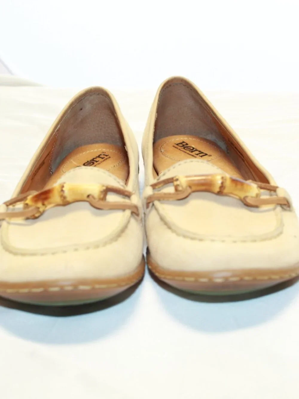 Born Size 6.5 Tan Leather Bamboo Bit Rubber Sole Comfort Moc Loafers - W1062
